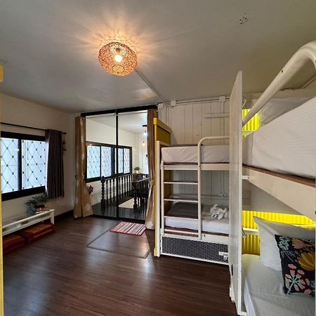 Chiza Hostel Chiangmai Chiang Mai Bagian luar foto