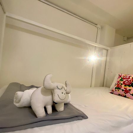 Chiza Hostel Chiangmai Chiang Mai Bagian luar foto