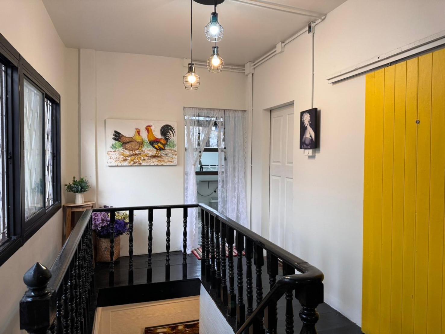 Chiza Hostel Chiangmai Chiang Mai Bagian luar foto