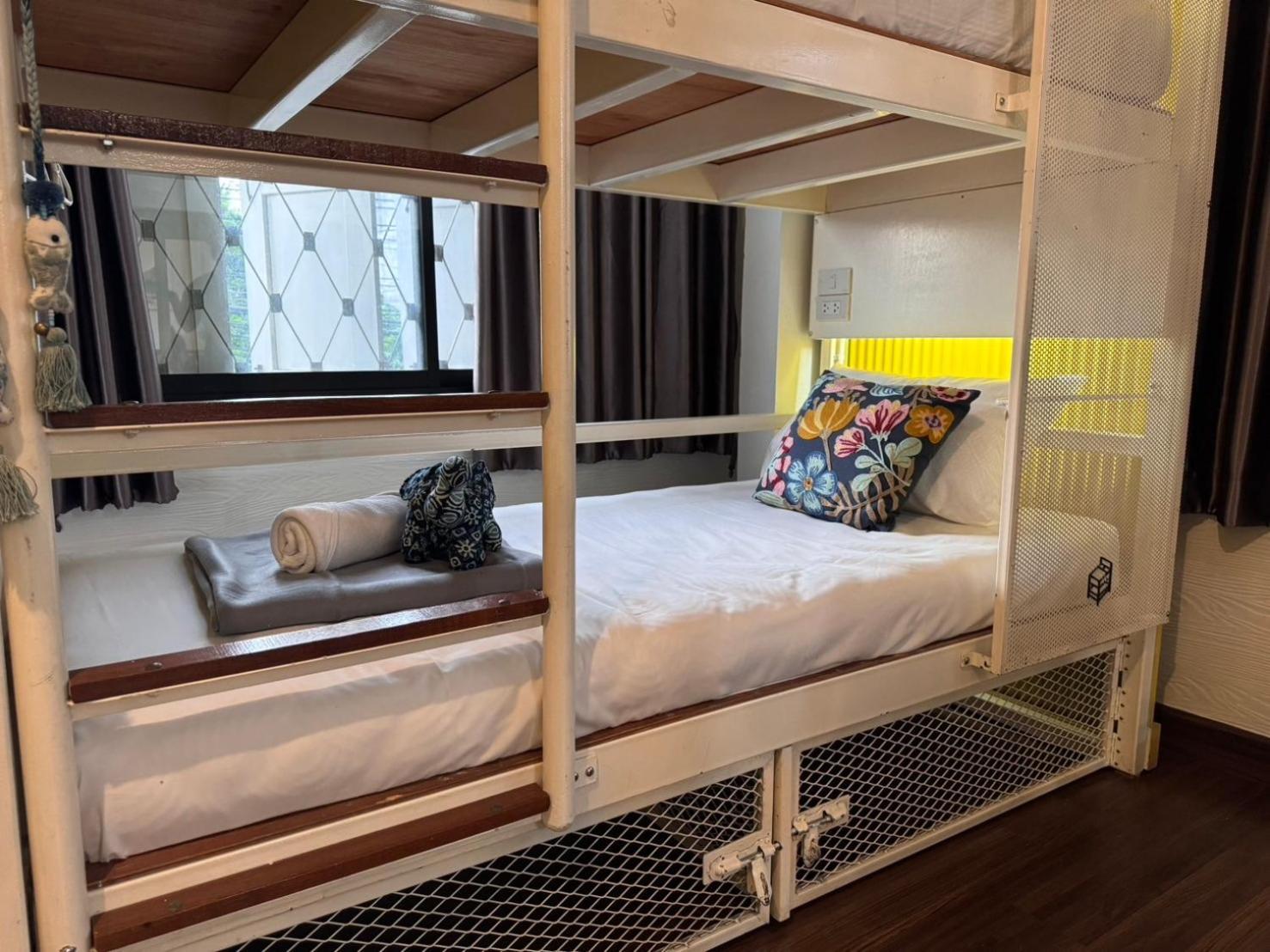 Chiza Hostel Chiangmai Chiang Mai Bagian luar foto
