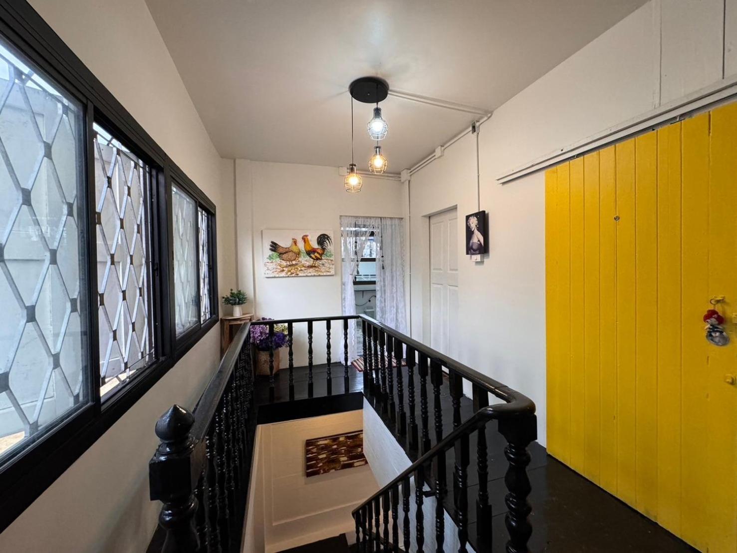 Chiza Hostel Chiangmai Chiang Mai Bagian luar foto